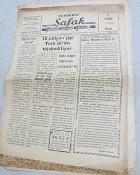 zile _demokrat şafak gazetesi _sayı 921_1960 resmi