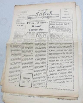 zile _demokrat şafak gazetesi _sayı 917_1960 resmi