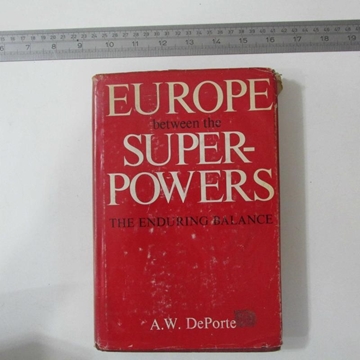 EUROPE between the  SUPER-POWERS   A.W.DEPORTE resmi